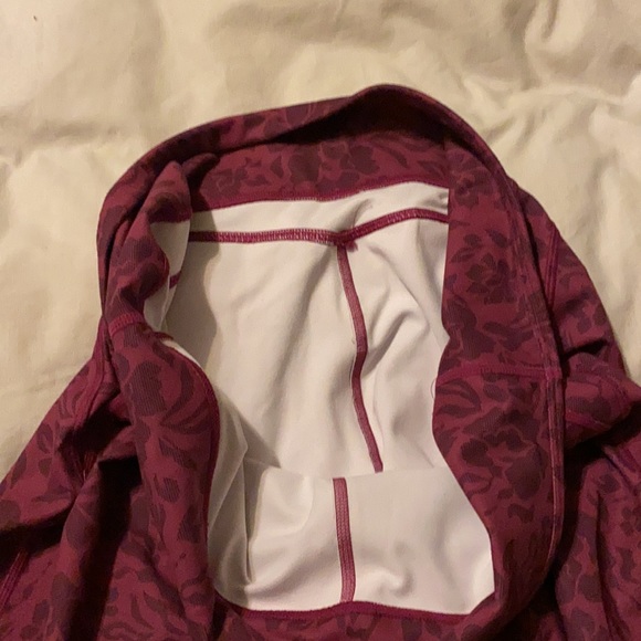 NWOT Fabletics Leggings - Picture 3 of 4